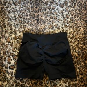 black butt scrunch shorts